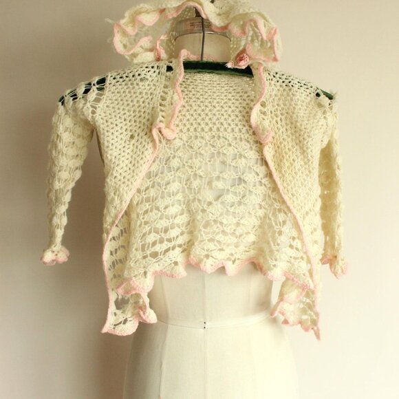 Vintage 1950s Baby Sweater and Bonnet, Ivory and Pink Knit Or Crochet Cardigan - Picture 10 of 10